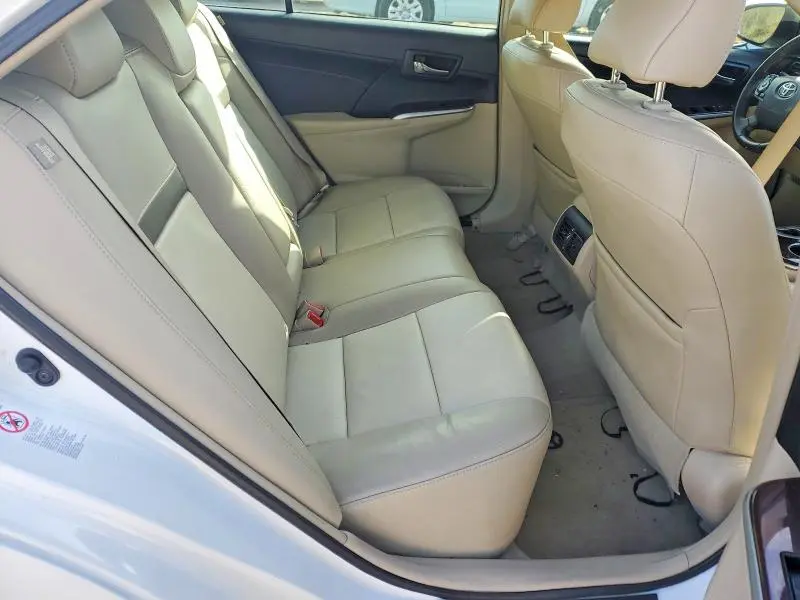 2014 TOYOTA CAMRY SE  
