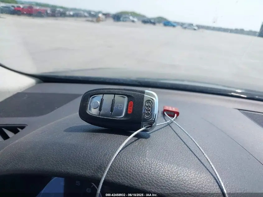 2011 AUDI Q5 2.0T PREMIUM