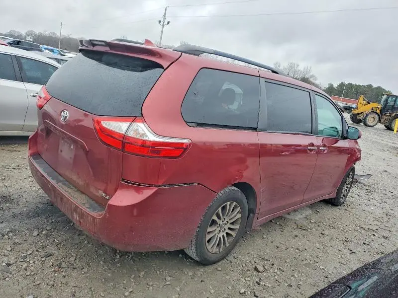 2019 TOYOTA SIENNA XLE 8-PASSENGER  