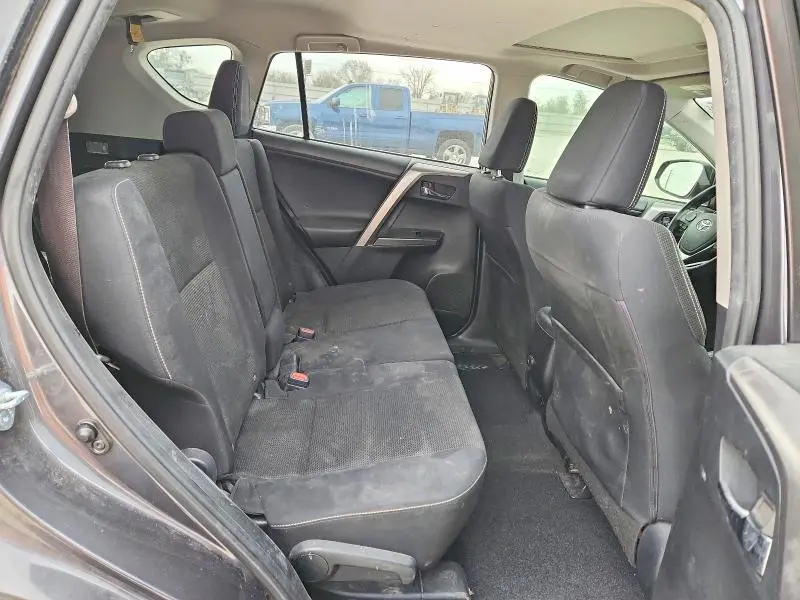 2017 TOYOTA RAV4 XLE  