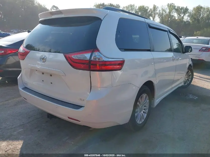 2015 TOYOTA SIENNA XLE PREMIUM 8 PASSENGER