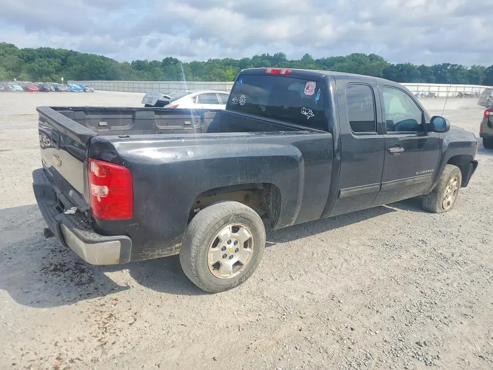 2011 CHEVROLET SILVERADO C1500 LT  
