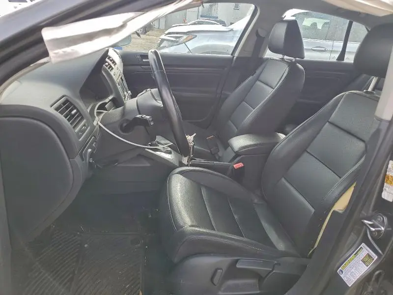 2010 VOLKSWAGEN JETTA SE  