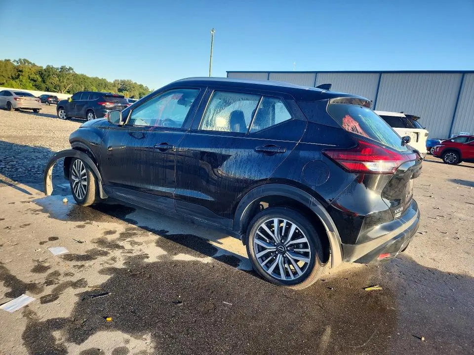 2023 NISSAN KICKS SV  