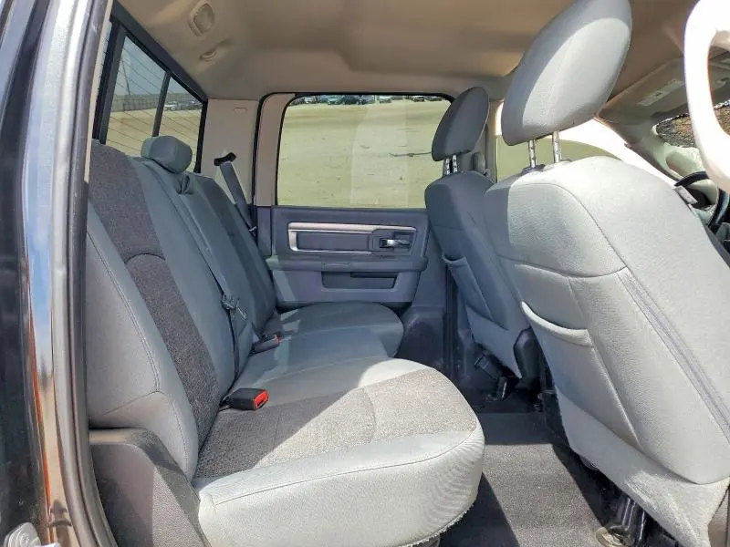 2017 RAM 1500 SLT  