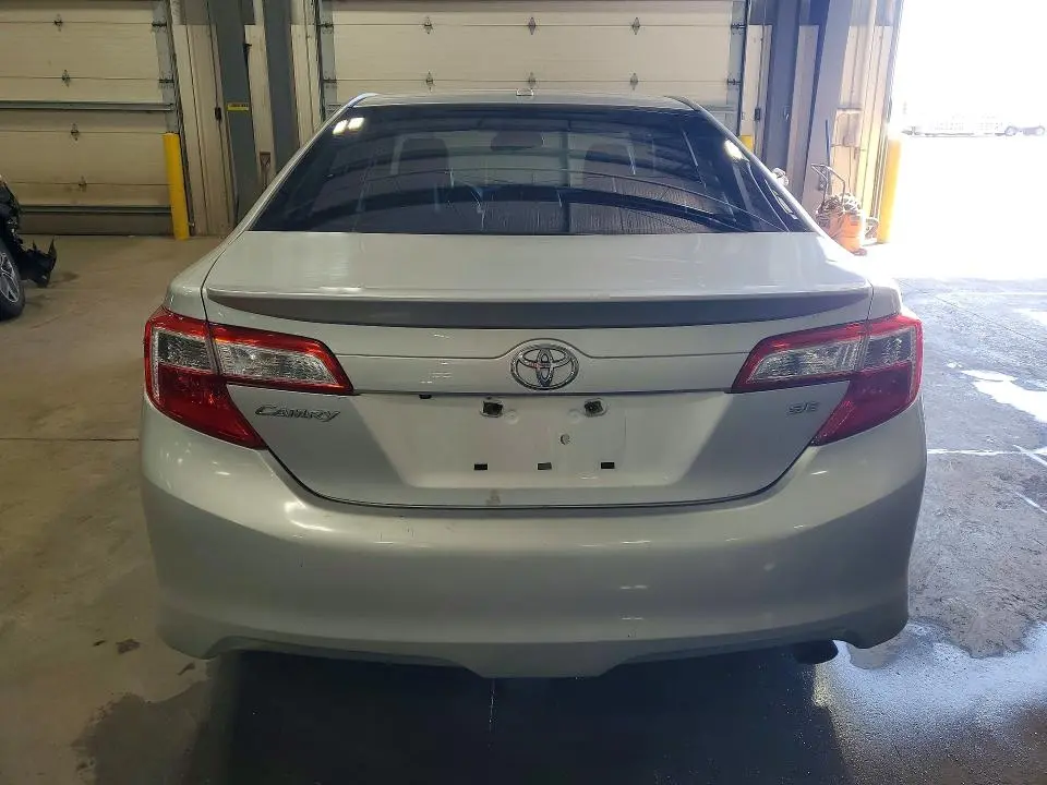 2012 TOYOTA CAMRY SE  