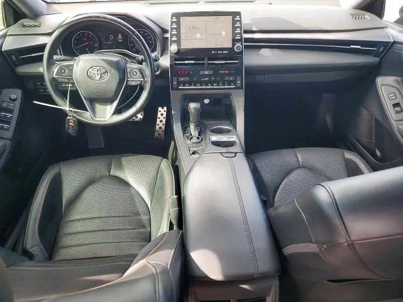 2019 TOYOTA AVALON XSE  