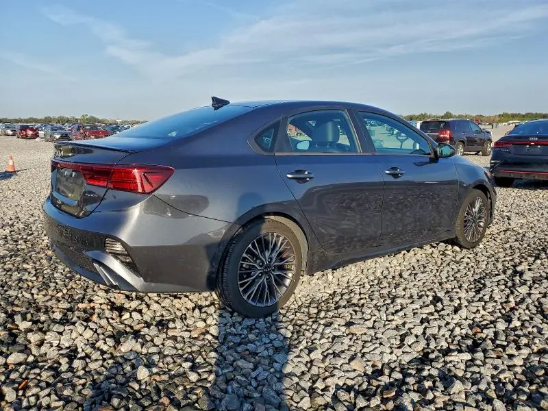 2023 KIA FORTE GT LINE  