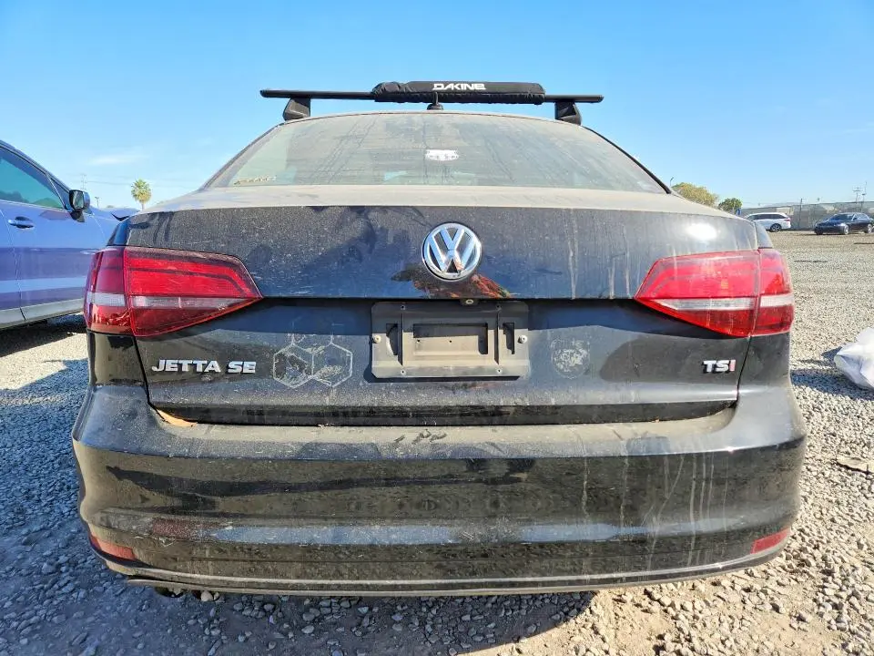 2016 VOLKSWAGEN JETTA SE  