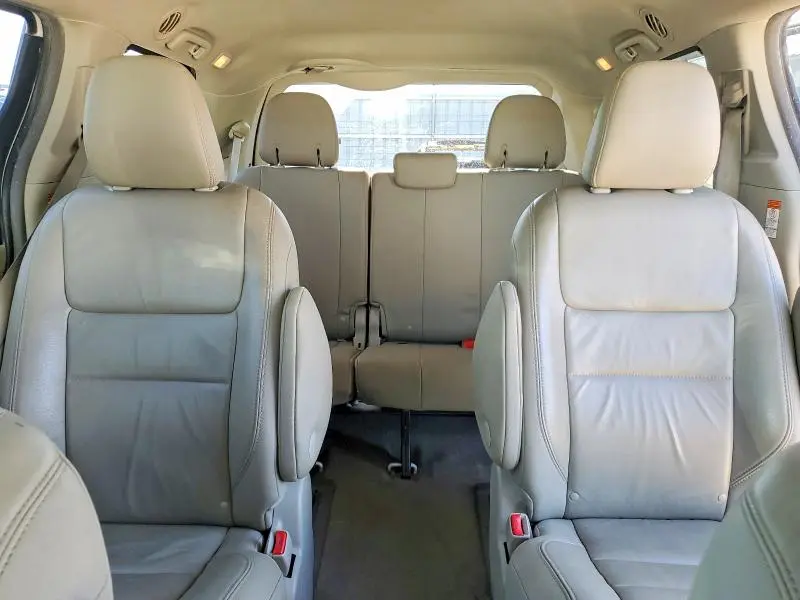 2016 TOYOTA SIENNA XLE 7-PASSENGER  