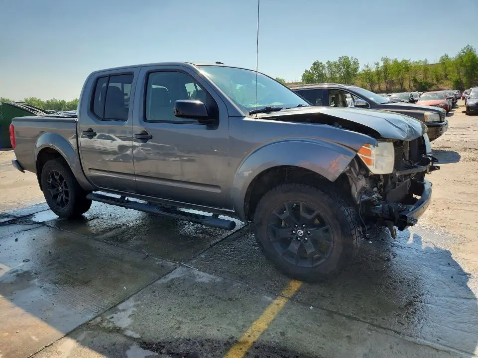 2018 NISSAN FRONTIER SV  