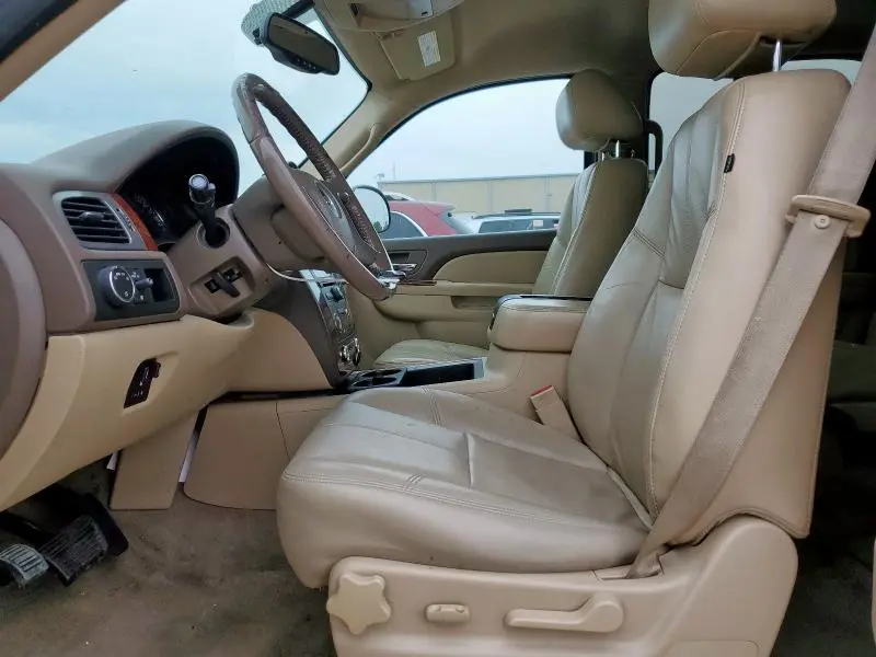 2011 CHEVROLET SUBURBAN C1500 LT  