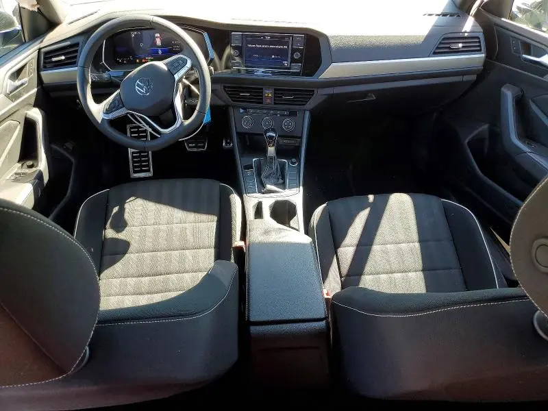 2024 VOLKSWAGEN JETTA SPORT  