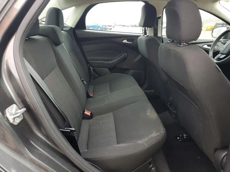 2017 FORD FOCUS SE  