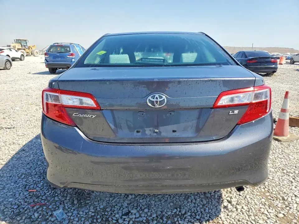 2013 TOYOTA CAMRY LE  