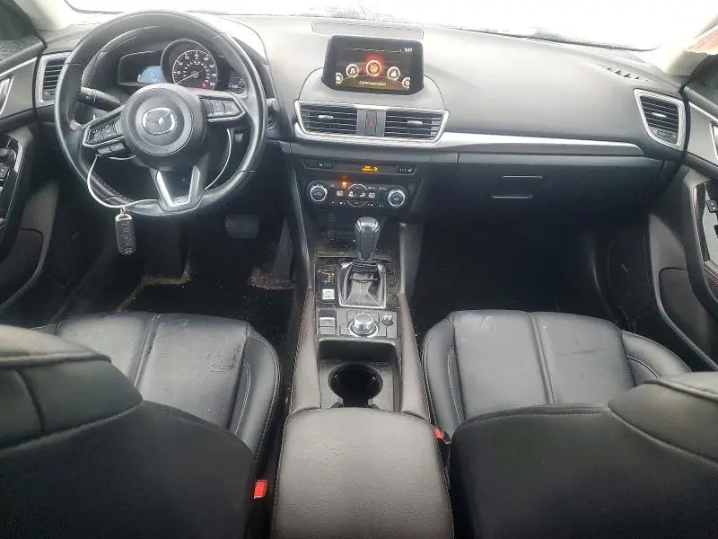 2018 MAZDA 3 TOURING  