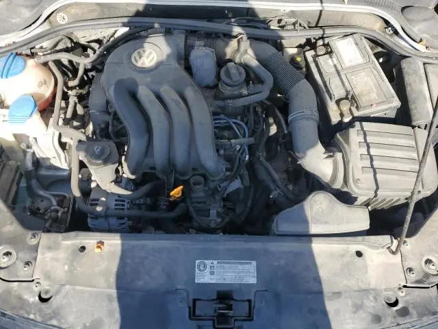 2011 VOLKSWAGEN JETTA BASE  