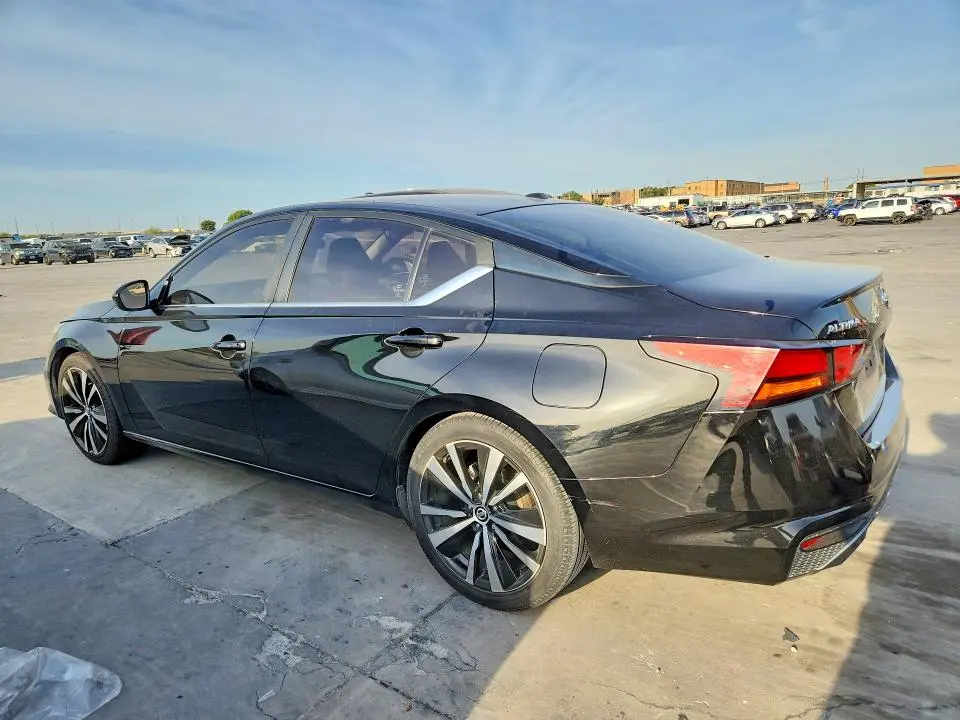 2019 NISSAN ALTIMA SR  