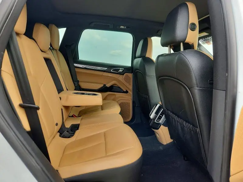 2014 PORSCHE CAYENNE   