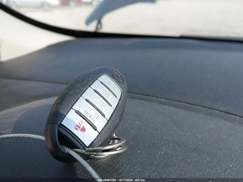 2013 NISSAN PATHFINDER PLATINUM