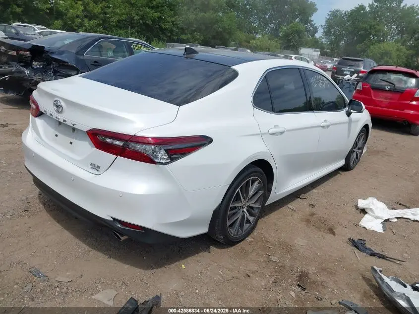 2023 TOYOTA CAMRY XLE AWD