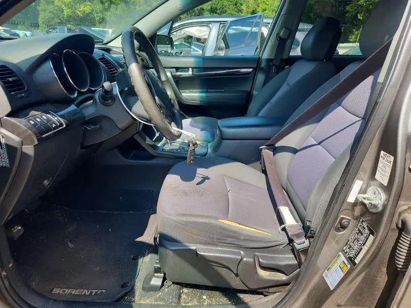 2013 KIA SORENTO LX  