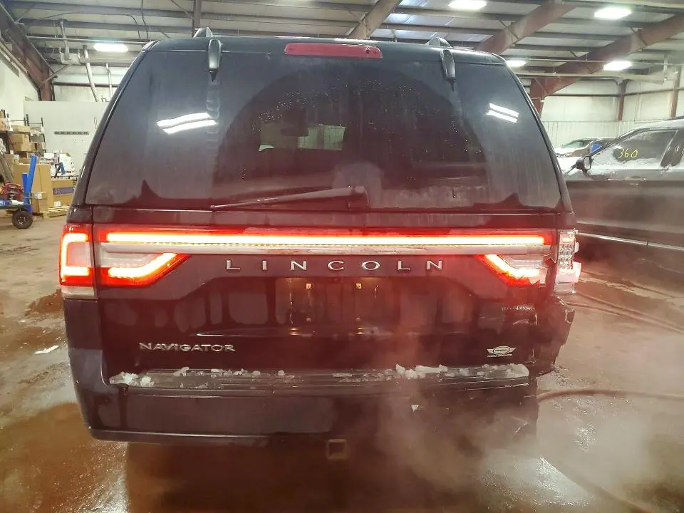 2017 LINCOLN NAVIGATOR SELECT  