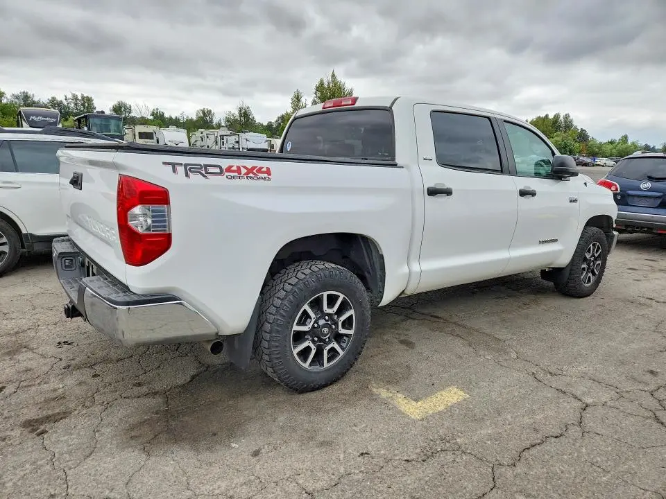 2019 TOYOTA TUNDRA SR5  