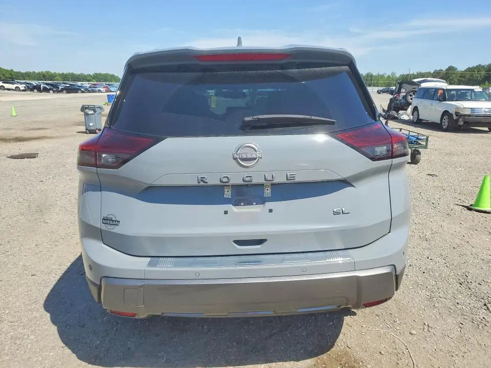 2024 NISSAN ROGUE SL  