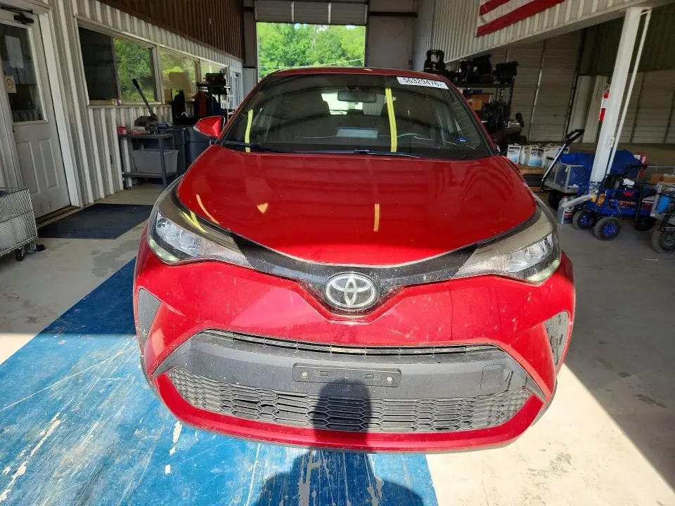2020 TOYOTA C-HR XLE  