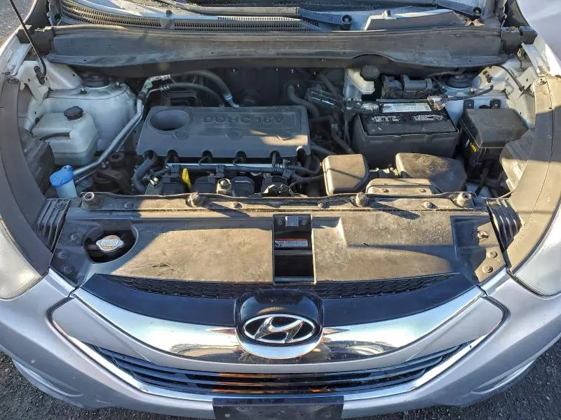 2011 HYUNDAI TUCSON GLS  