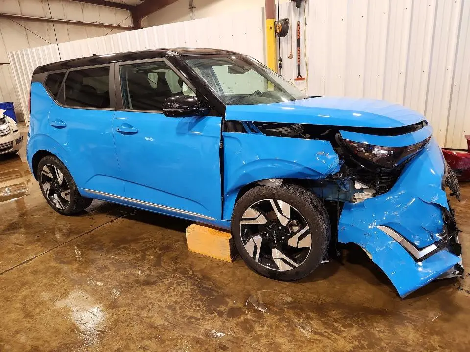 2023 KIA SOUL GT LINE  