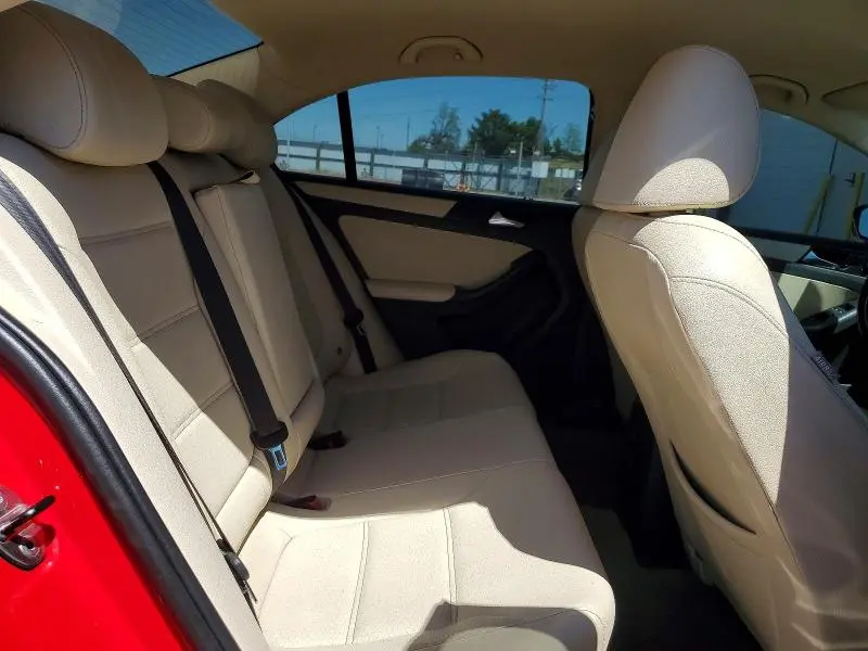 2012 VOLKSWAGEN JETTA SE  