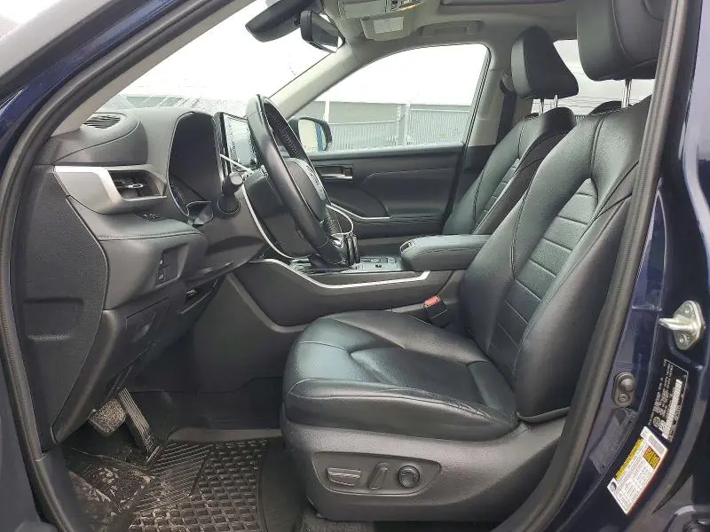 2020 TOYOTA HIGHLANDER HYBRID XLE  