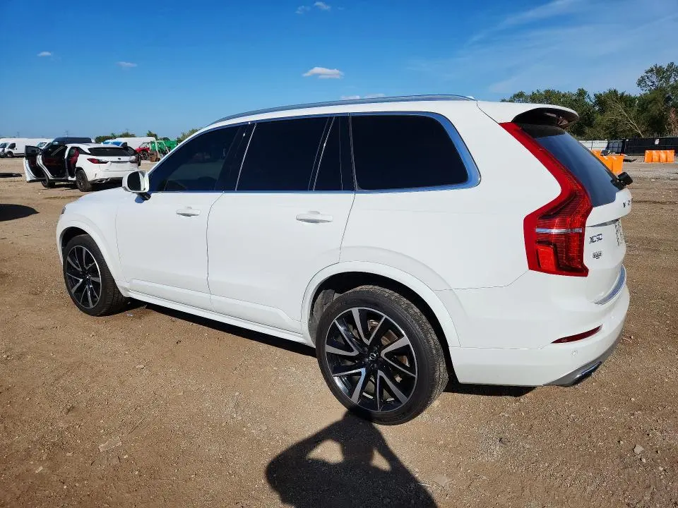 2020 VOLVO XC90 T6 MOMENTUM  