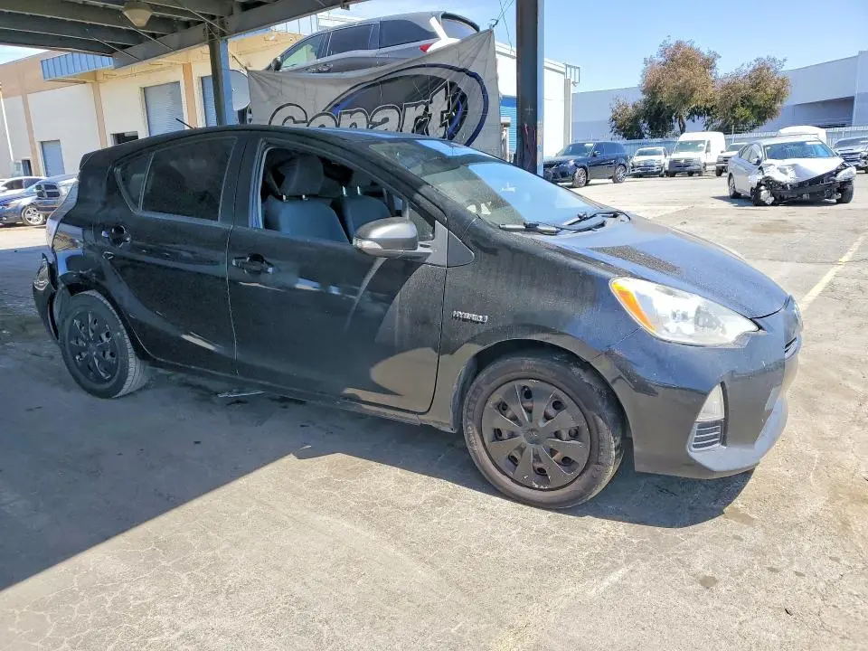 2014 TOYOTA PRIUS C THREE  