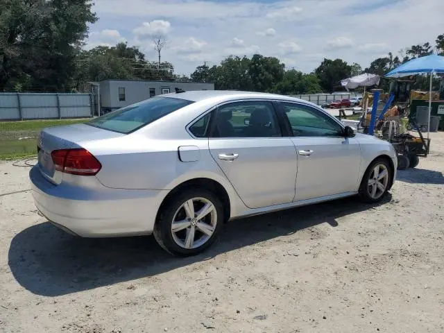 2013 VOLKSWAGEN PASSAT SE  