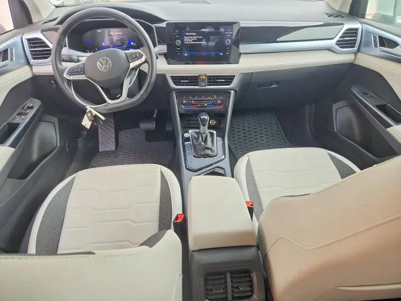 2025 VOLKSWAGEN TAOS SE  