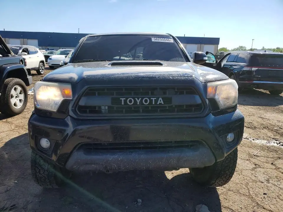 2015 TOYOTA TACOMA V6  