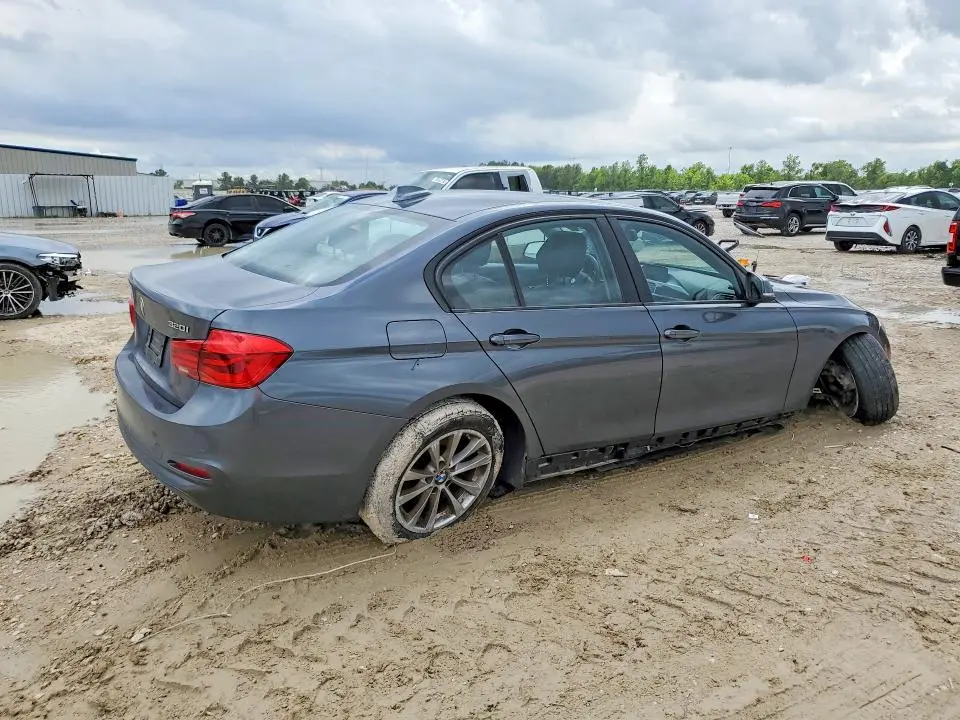 2017 BMW 320 I  