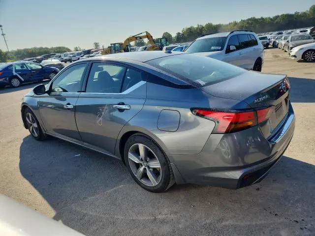 2019 NISSAN ALTIMA SV  