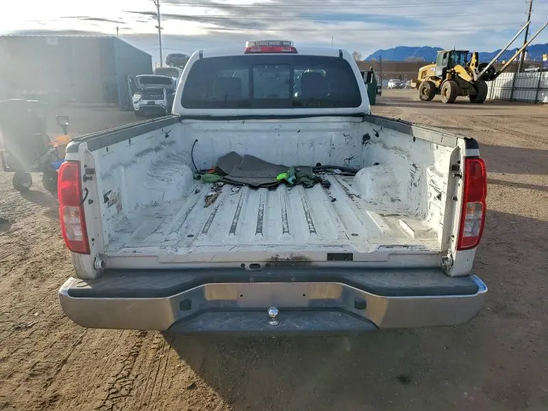 2014 NISSAN FRONTIER SV  