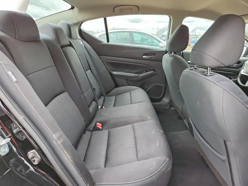 2023 NISSAN ALTIMA SV  