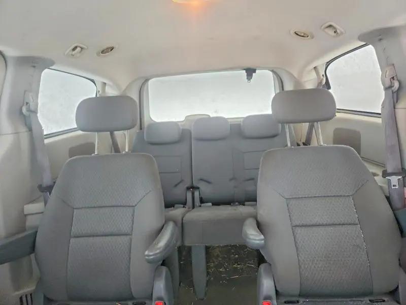 2010 CHRYSLER TOWN & COUNTRY LX  