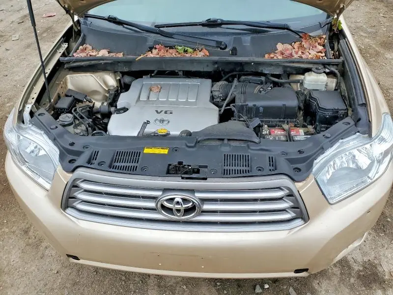2010 TOYOTA HIGHLANDER BASE  