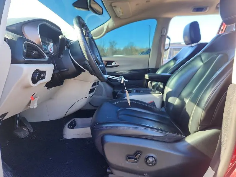 2020 CHRYSLER VOYAGER LXI  