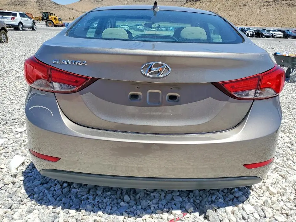 2015 HYUNDAI ELANTRA SE  