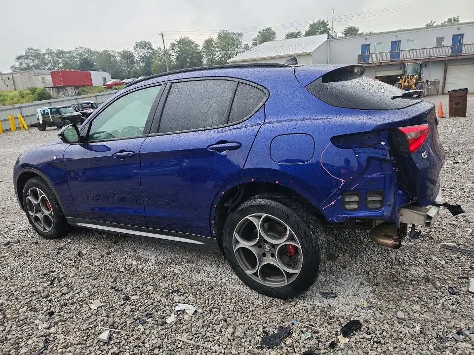 2022 ALFA ROMEO STELVIO TI  