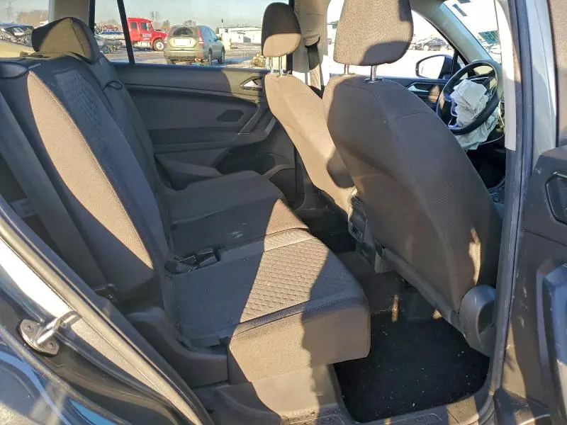 2018 VOLKSWAGEN TIGUAN S  