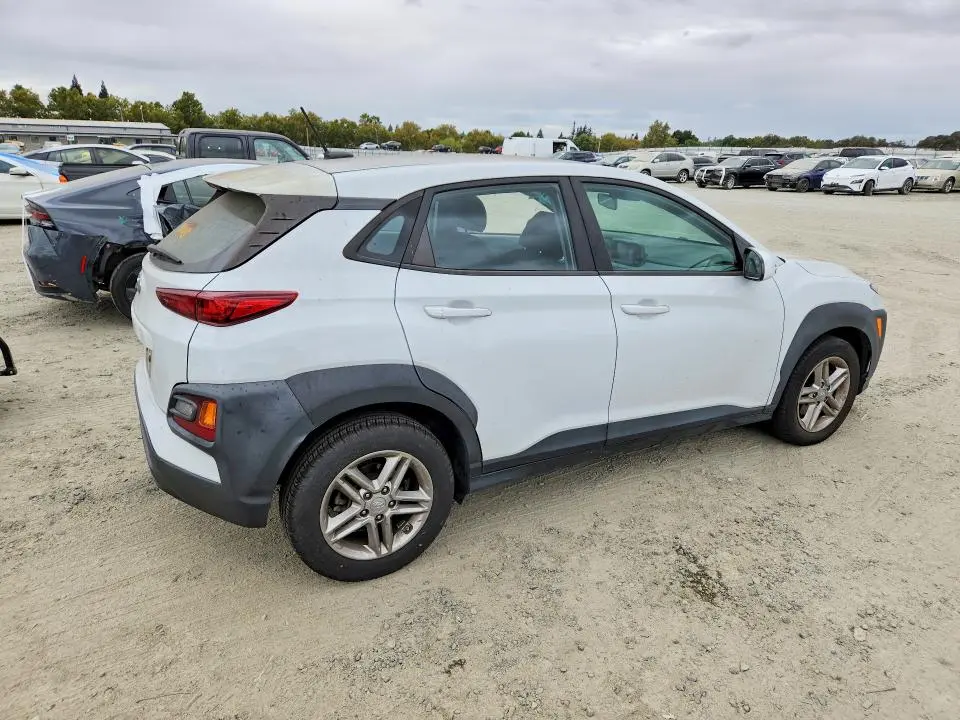 2021 HYUNDAI KONA SE  